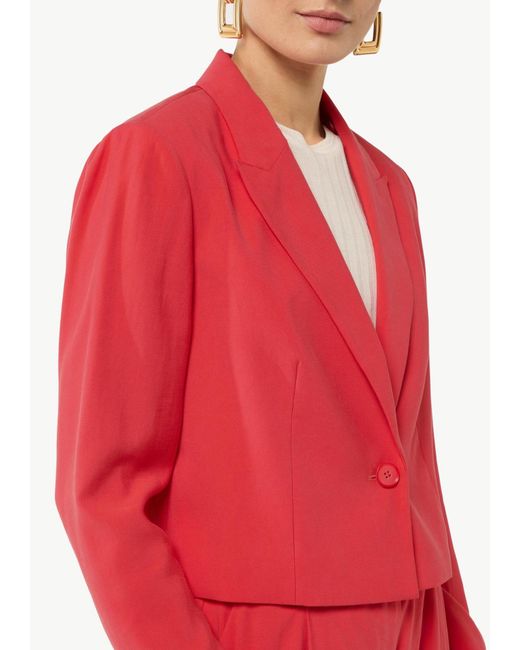 Comma, Red Blazer