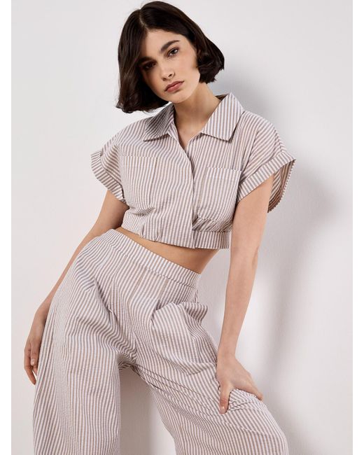 Apricot White Bluse
