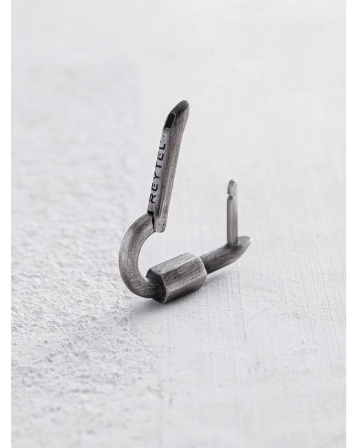 REYTEL Ohrring Karabin in Gray für Herren