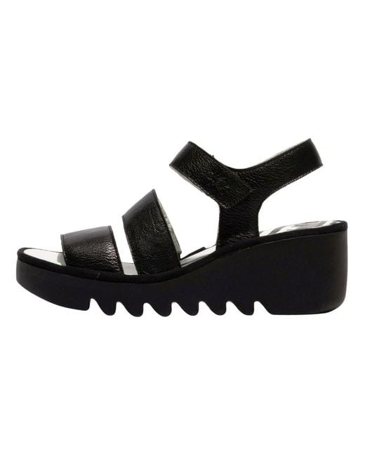Fly London Black Sandale