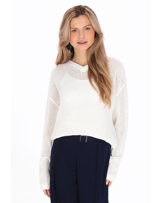 Usha White Pullover