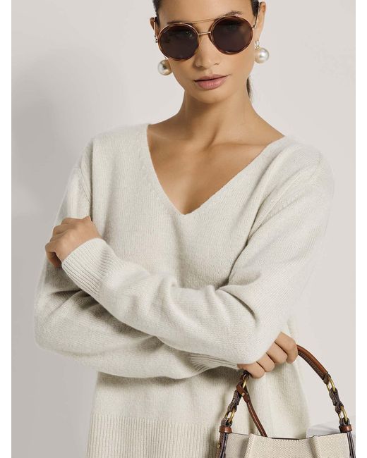 Madeleine White Pullover
