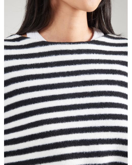 Catwalk Junkie Blue Pullover