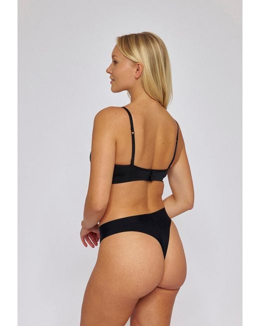 Snocks Black String