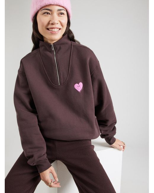 Oh April Brown Sweatshirt Pauli