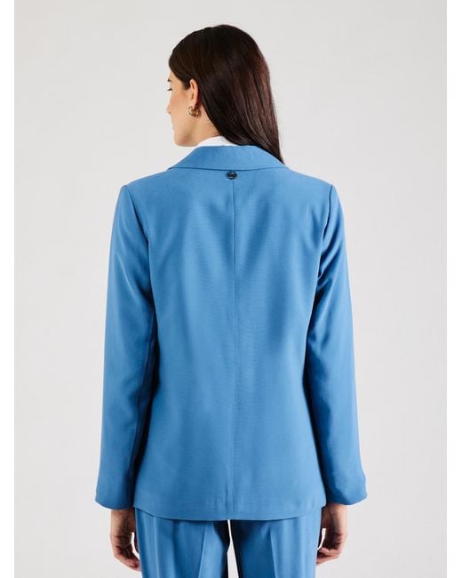 Comma, Blue Blazer