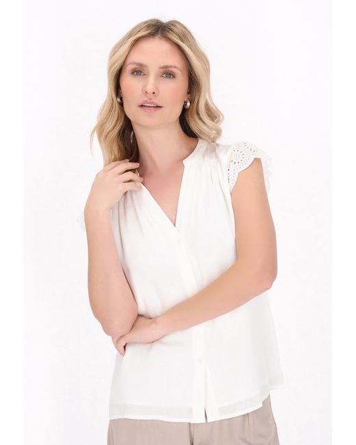 Usha White Bluse Fashion Look
