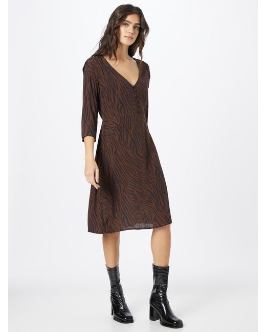 System Action Brown Kleid