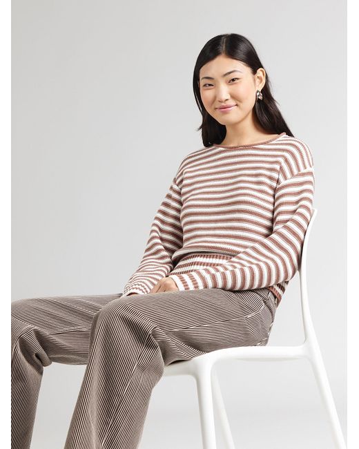 Gap White Pullover