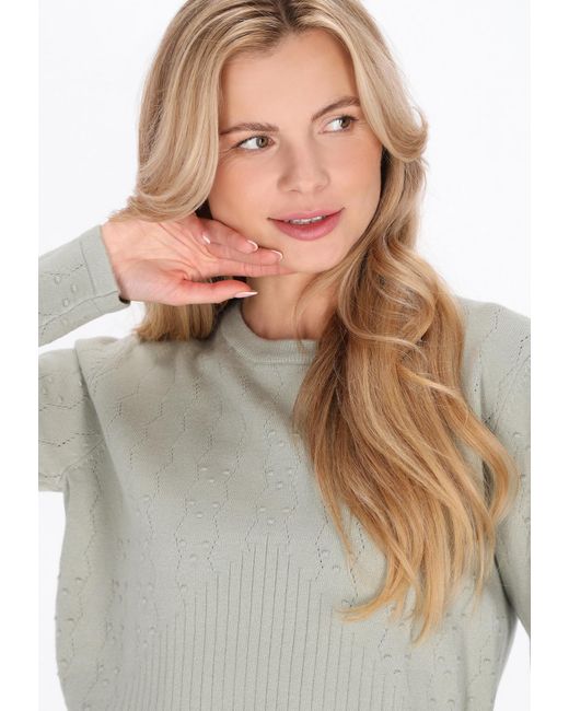 Usha White Pullover