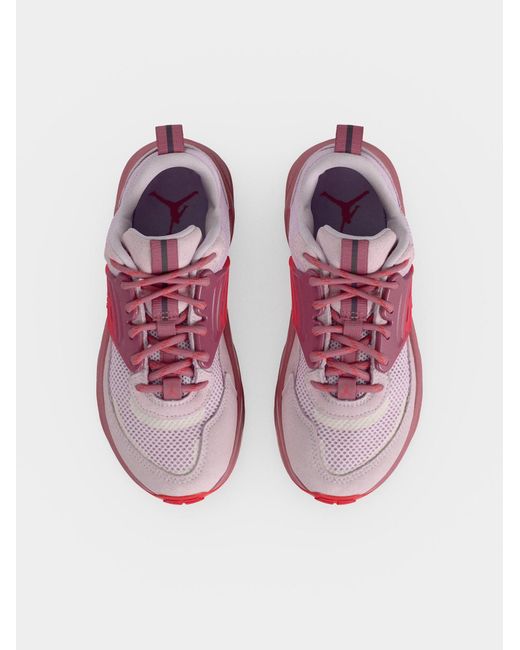 Nike Pink Sneaker Trunner
