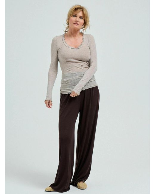 Seamless Basic White Shirt Romance