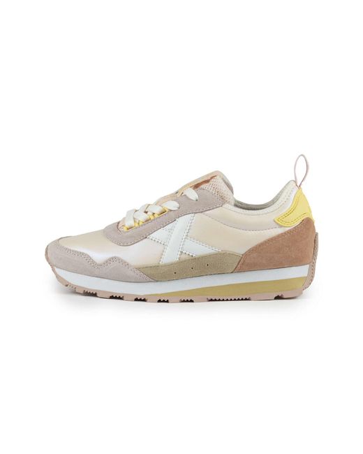 Munich White Trainers Um
