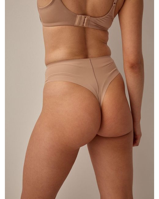 Next White Shapingslip