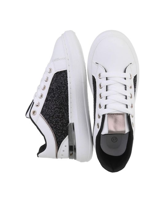 Ital-Design White Sneaker