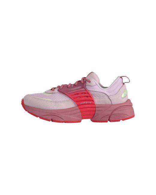 Nike Pink Sneaker Trunner