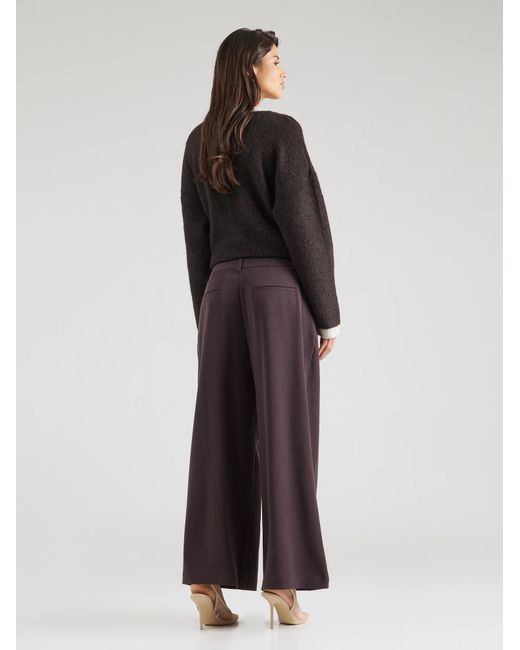 millane Purple Hose