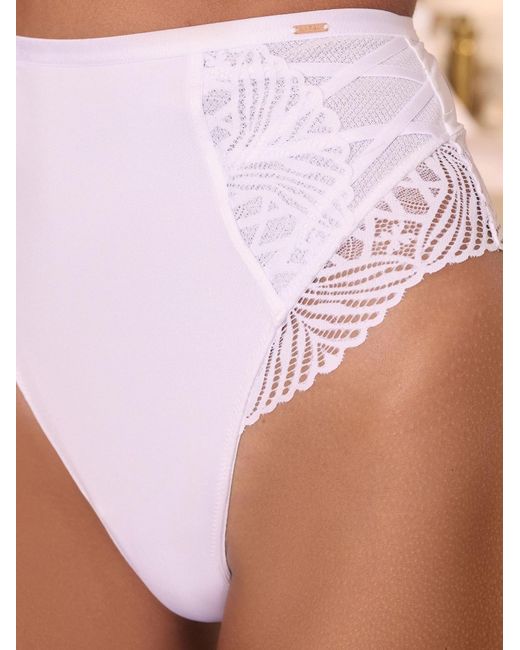 Lipsy White String