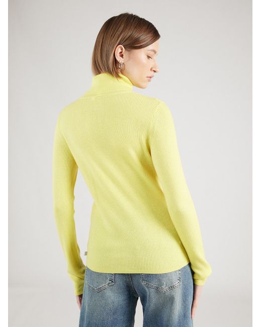 QS Yellow Pullover
