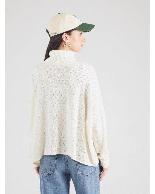 Gap White Pullover Brooklyn