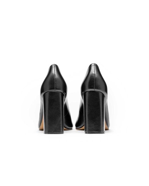 Kazar Black Pumps