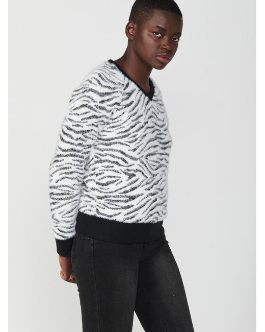 Koröshi Gray Pullover