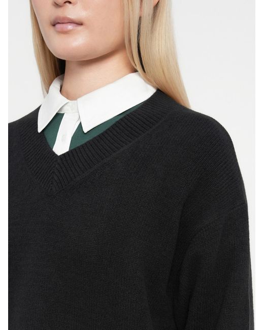 Gap Black Pullover