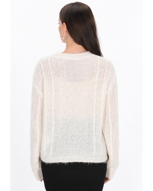 Usha White Pullover