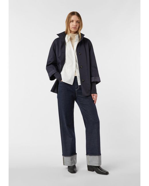 Comma, Blue Jacke
