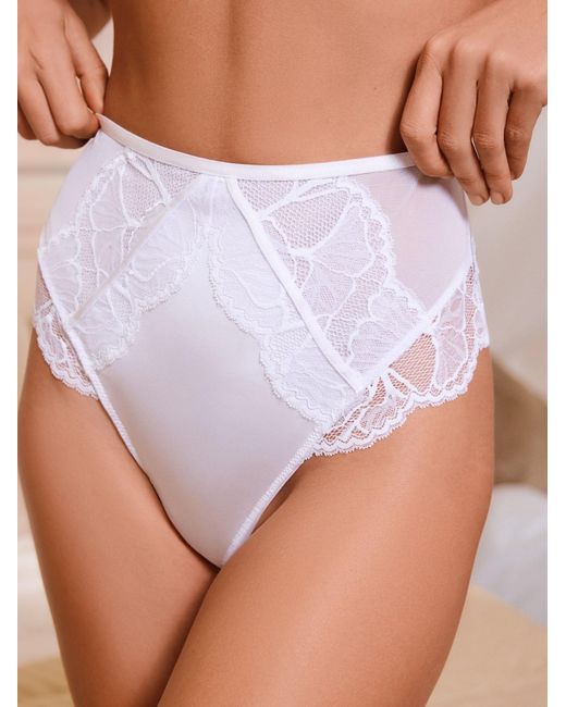 Lipsy White String