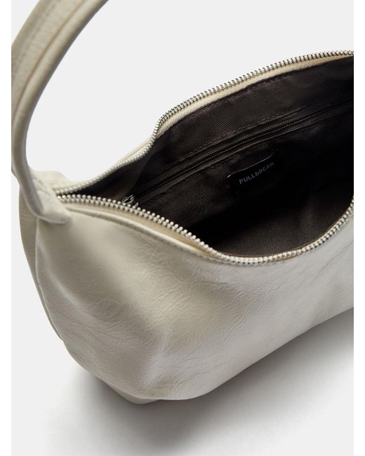 Pull&Bear White Schultertasche Charm