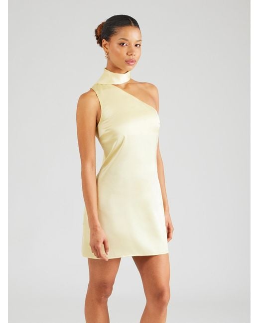 millane White Kleid
