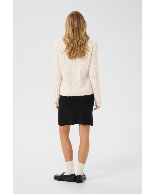 Cream White Pullover Crjunah