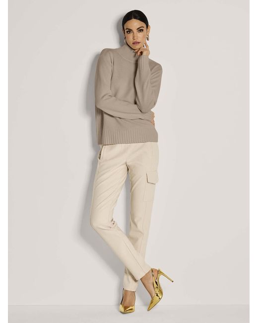 Madeleine Brown Pullover