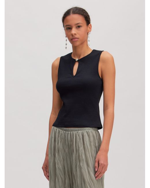 EDITED Black Top Hadia