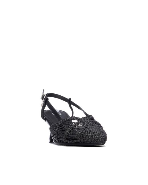 Xti Black Pumps