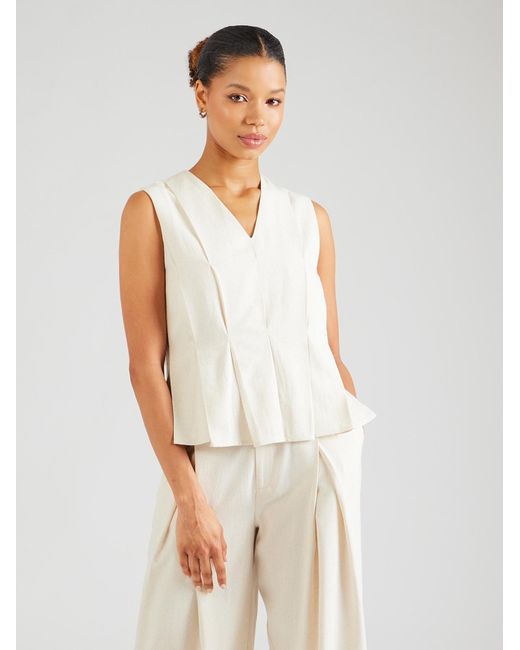 millane White Top