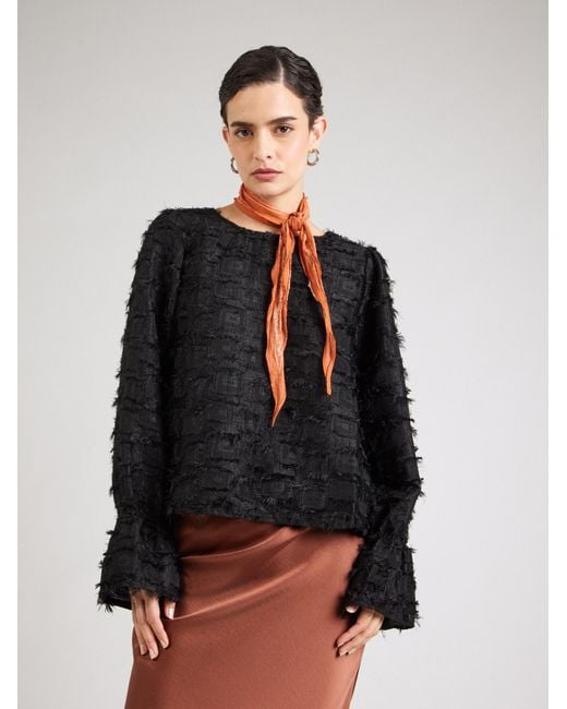 Object Black Bluse Objdaria