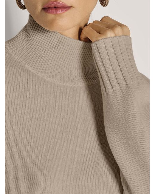 Madeleine Brown Pullover