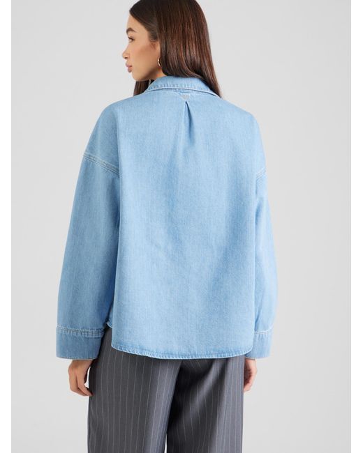 Comma, Blue Bluse