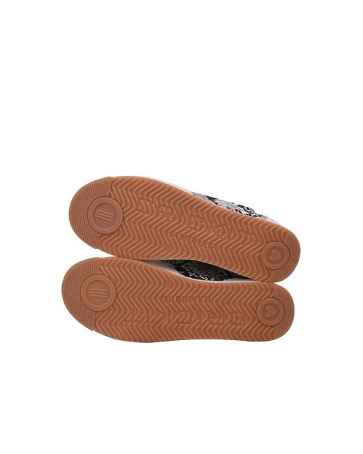 CRICKIT White Sneaker Tara
