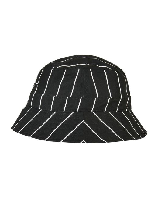 Karlkani Black Hut
