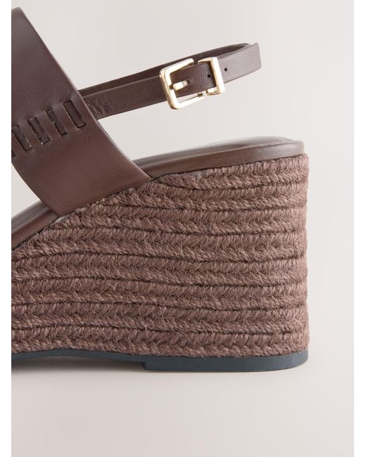 Next Brown Sandale