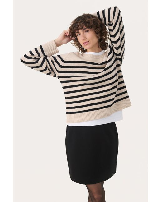 Part Two Black Pullover Niaka