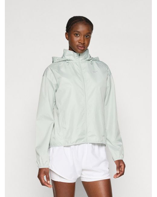 Nike White Sportjacke Tempo