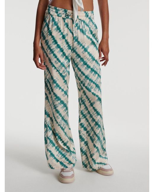 EDITED Green Hosen Stina
