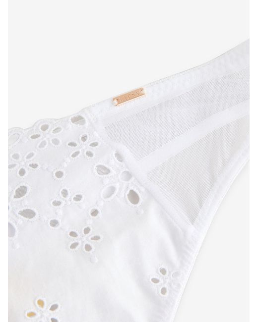 Lipsy White String