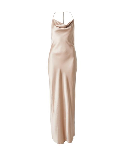 millane White Kleid