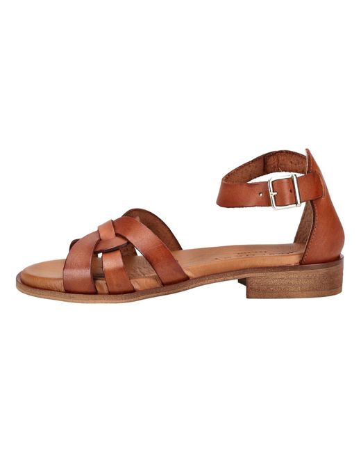 Pavement Brown Sandalen