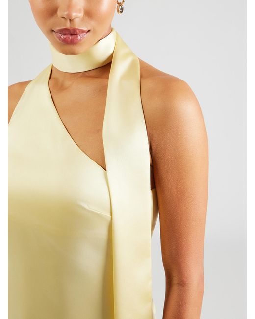 millane White Kleid